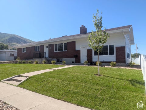 Photo of 360 E 400 N, Centerville, UT 84014 (MLS # 2189795)