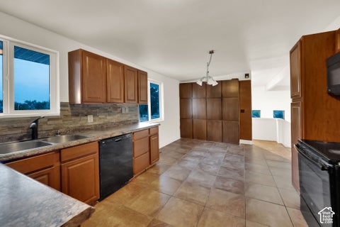 Tiny photo for 360 E 400 N, Centerville, UT 84014 (MLS # 2189795)
