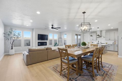 Tiny photo for 649 S MOLVENO TRL, Saint George, UT 84770 (MLS # 2141657)