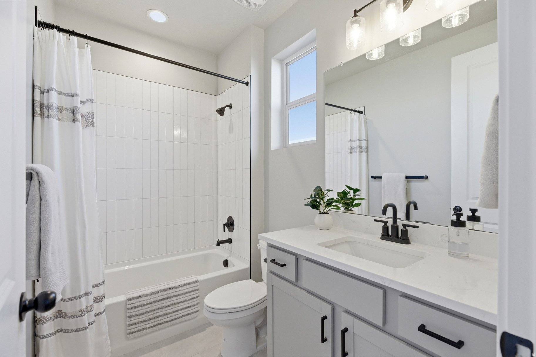 ROSALIA RIDGE AT DIVARIO AMD - Residential