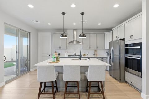 Tiny photo for 649 S MOLVENO TRL, Saint George, UT 84770 (MLS # 2141657)