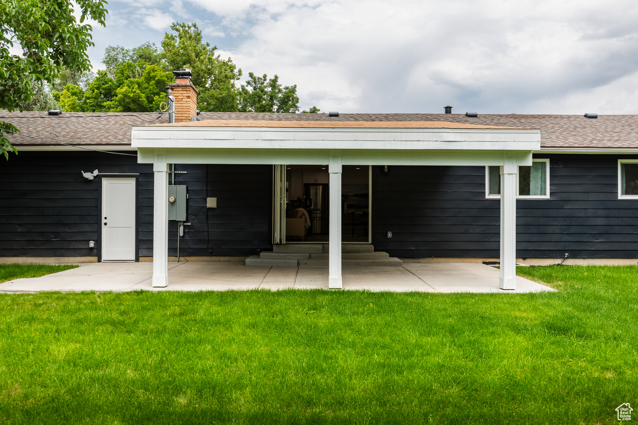 CROWN COLONY - Residential