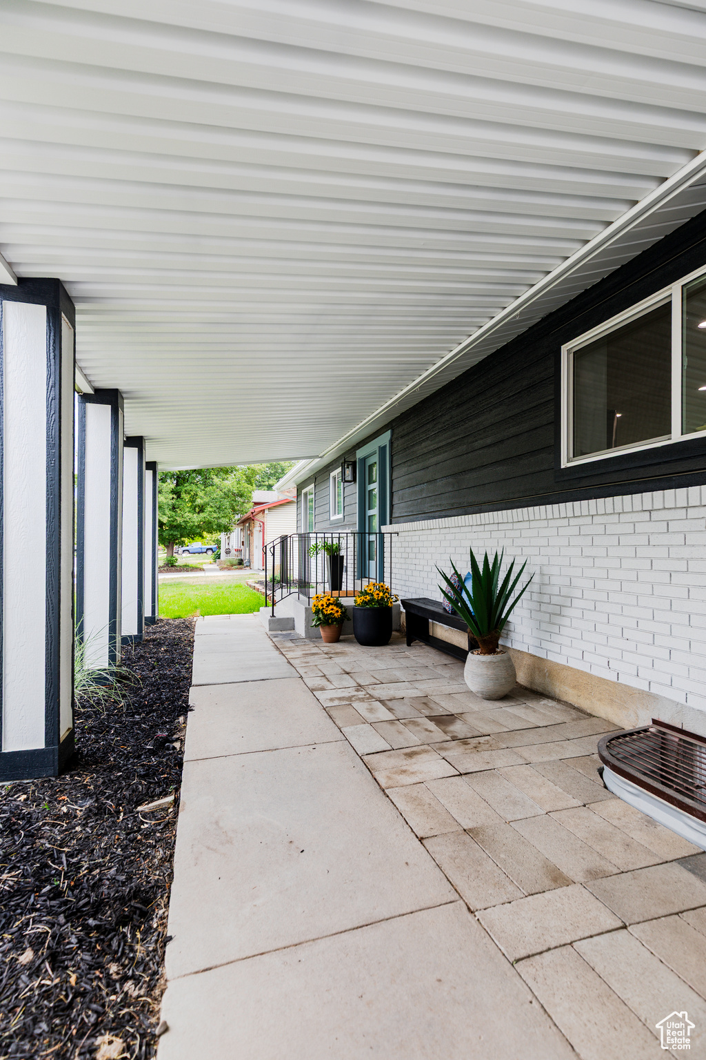 CROWN COLONY - Residential