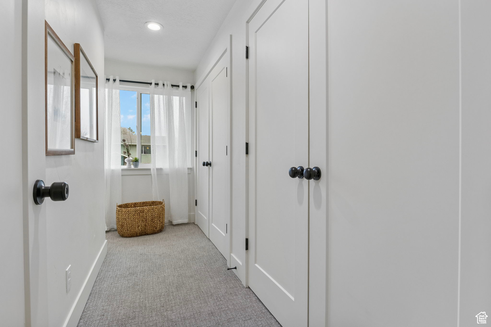 CROWN COLONY - Residential