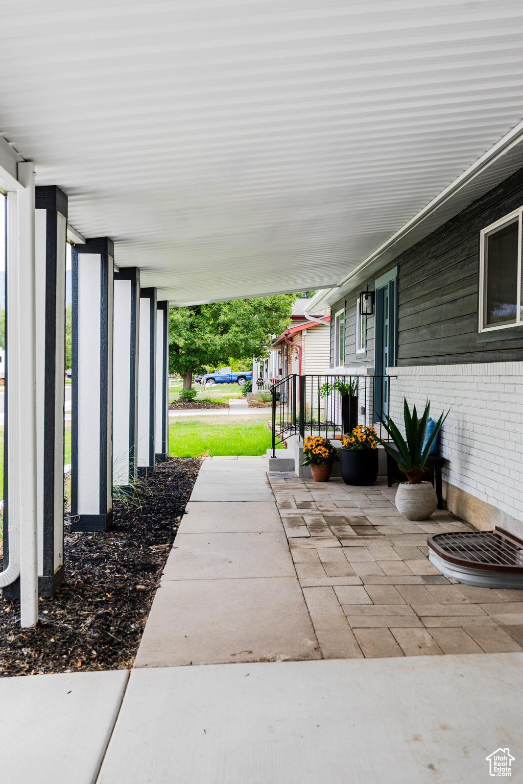 CROWN COLONY - Residential