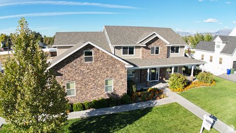 Tiny photo for 3736 W HAMMON LN S, Syracuse, UT 84075 (MLS # 2116669)