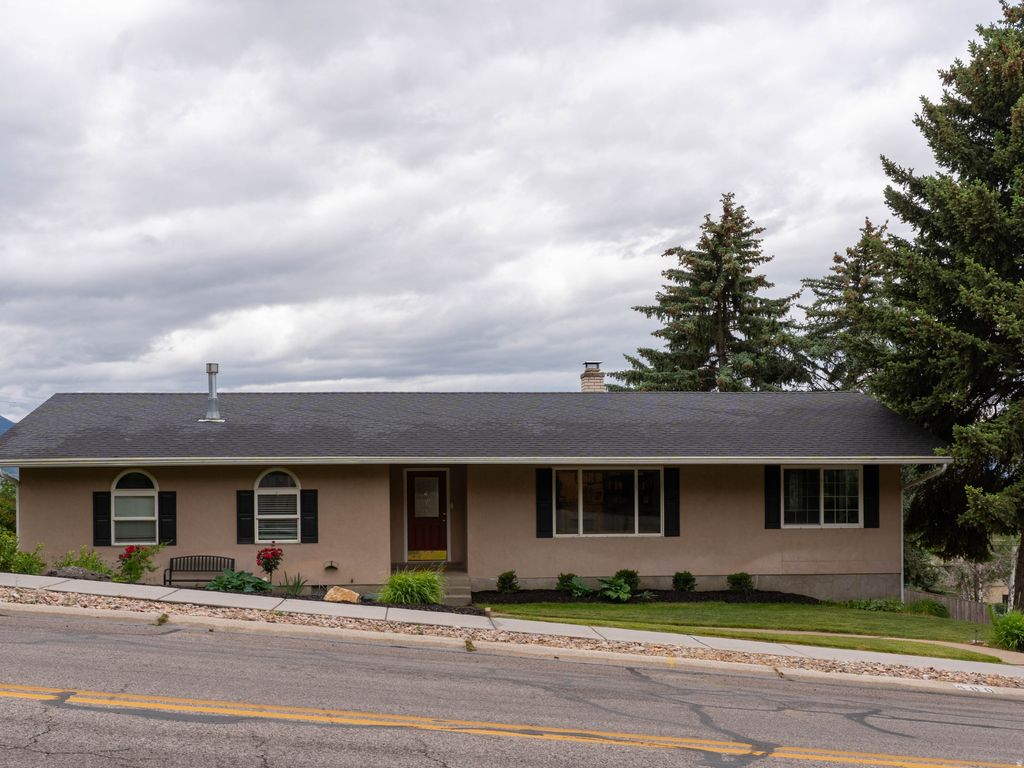 Photo of 480 E 100 N, Smithfield, UT 84335 (MLS # 2161902)