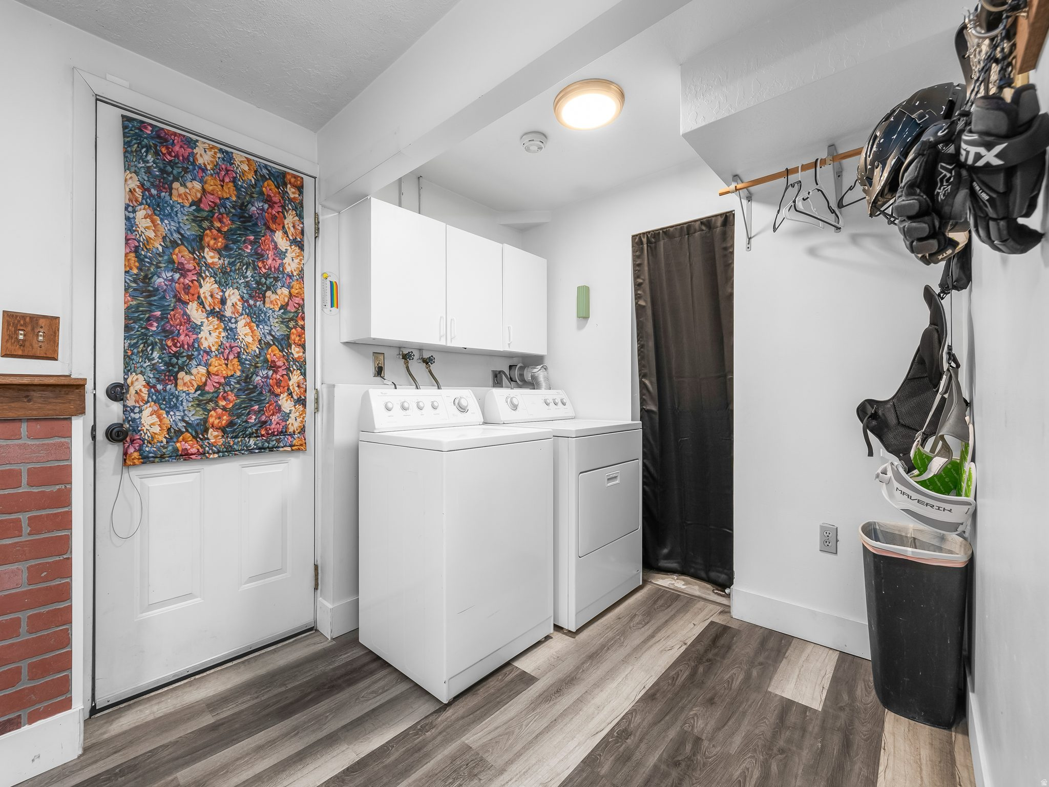 VALLEY SIDE - Residential