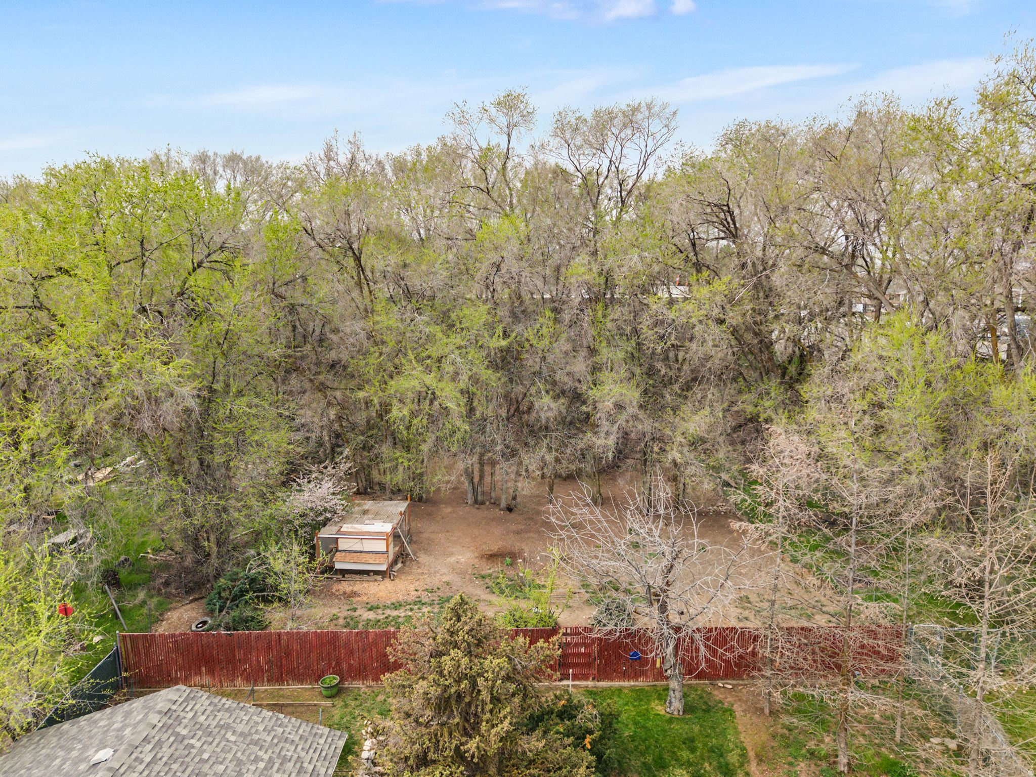 VALLEY SIDE - Residential