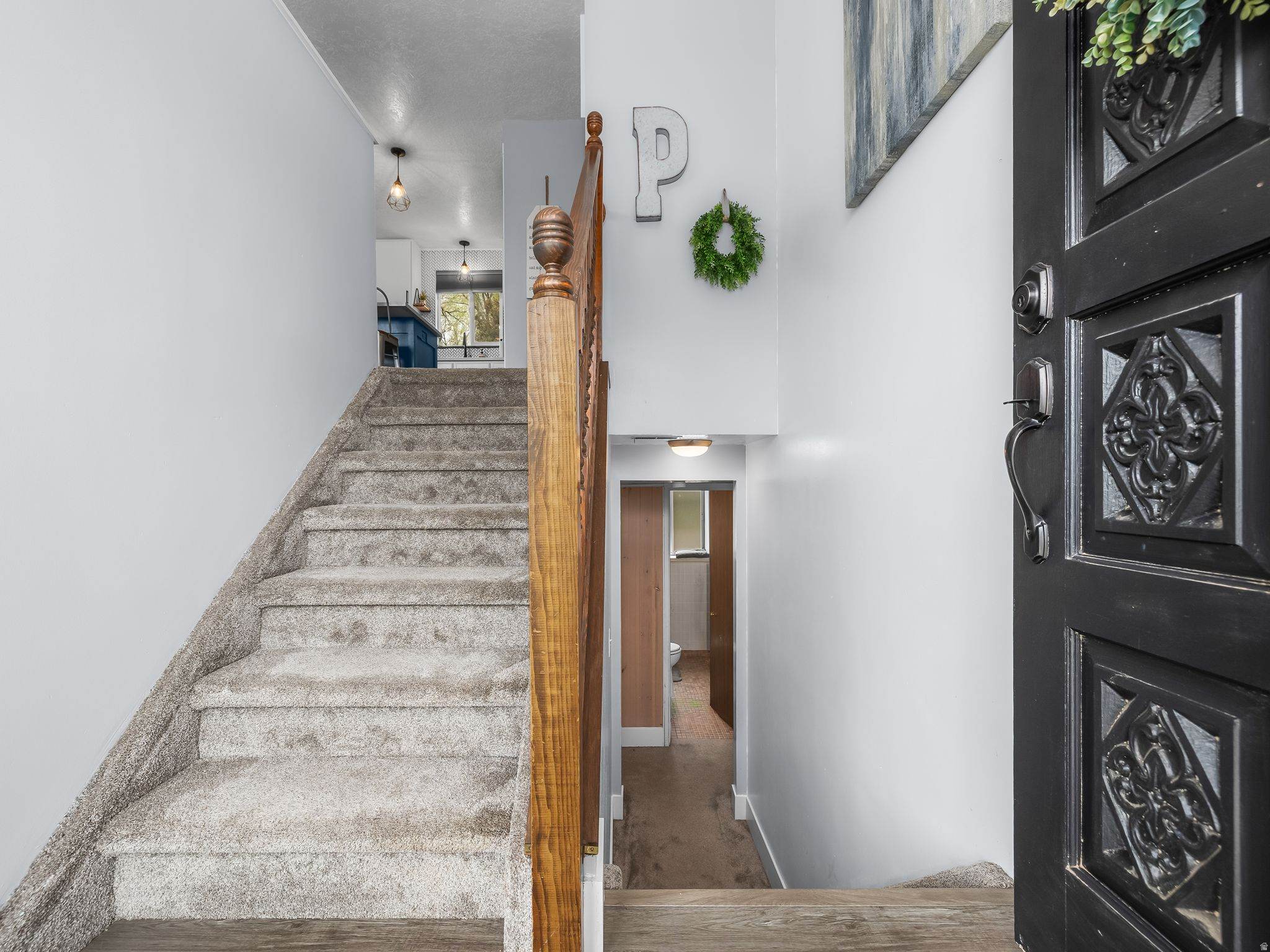 VALLEY SIDE - Residential