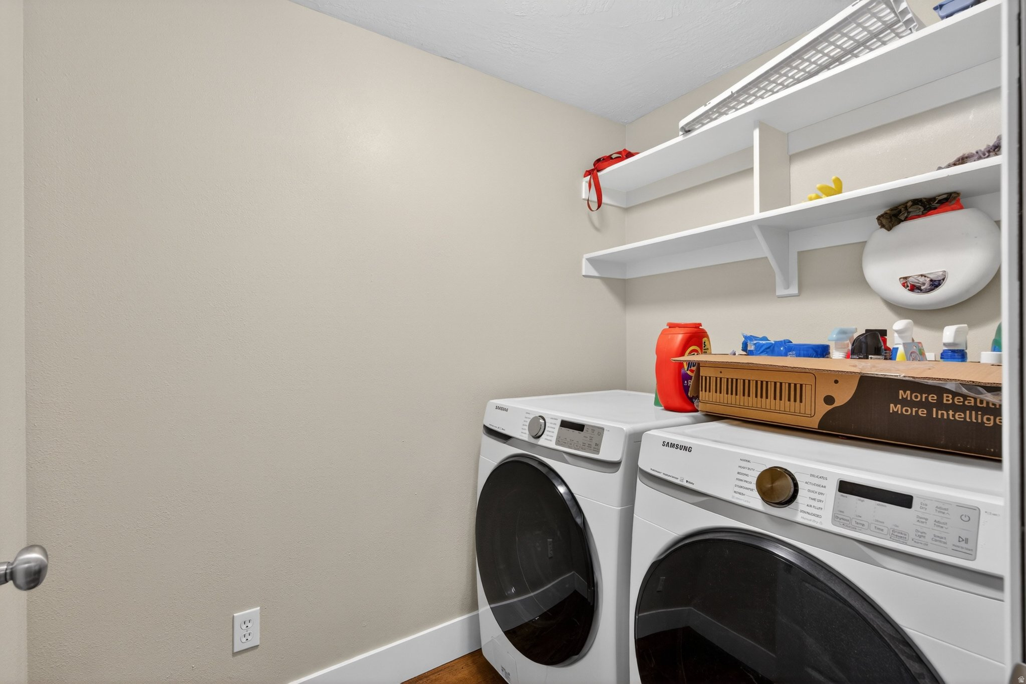 PINEVIEW CONDOMINIUM - Residential