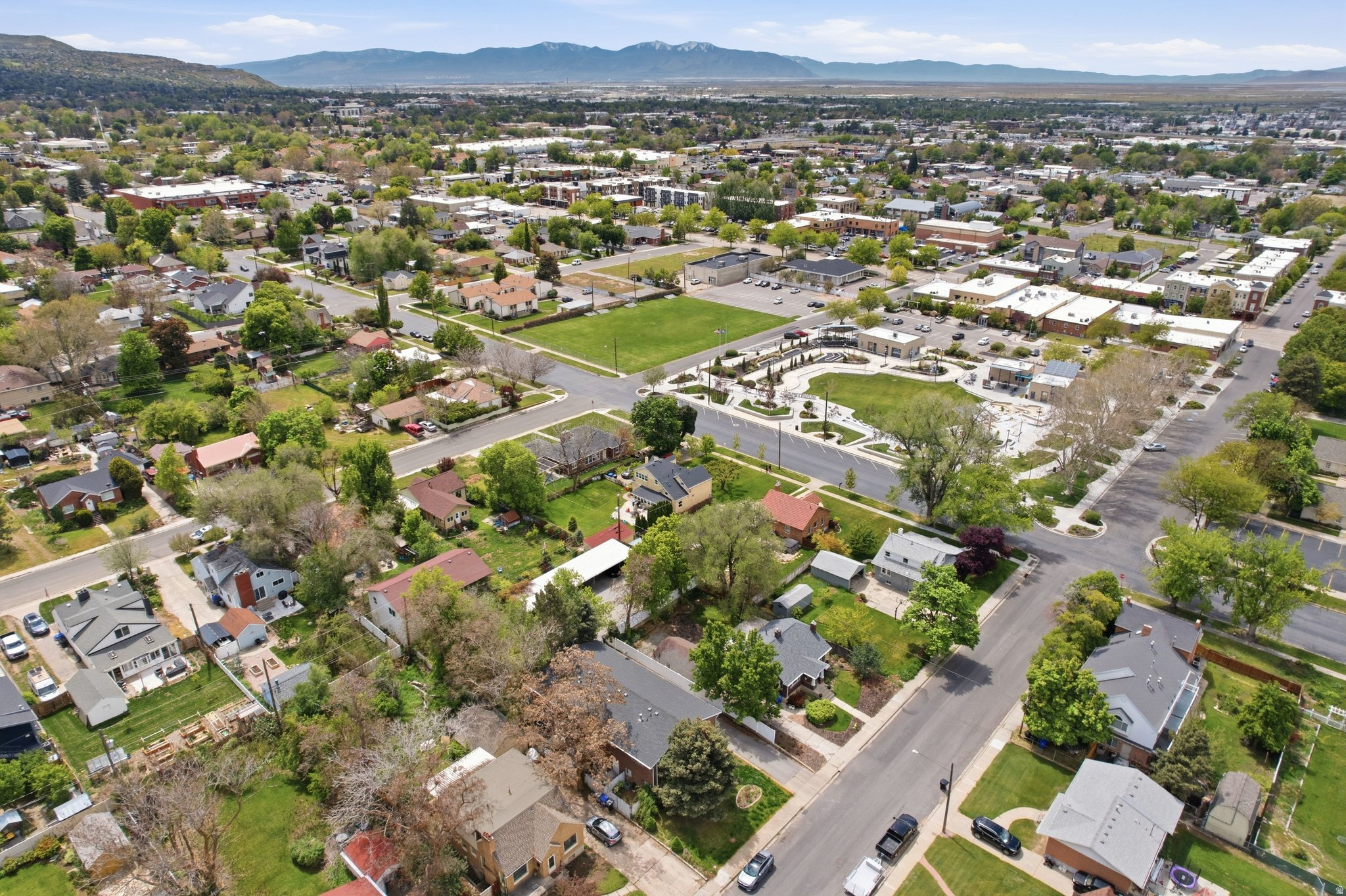 PINEVIEW CONDOMINIUM - Residential