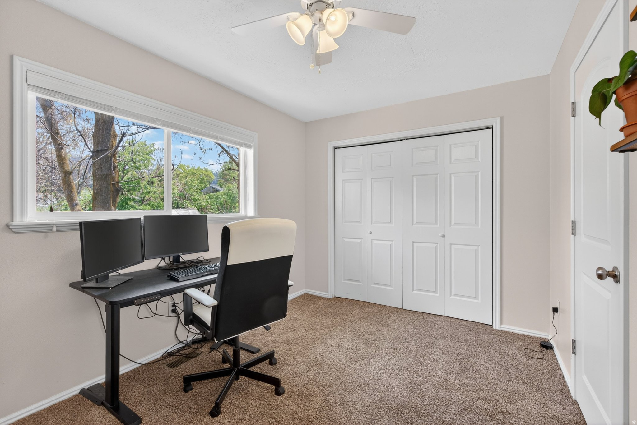 PINEVIEW CONDOMINIUM - Residential