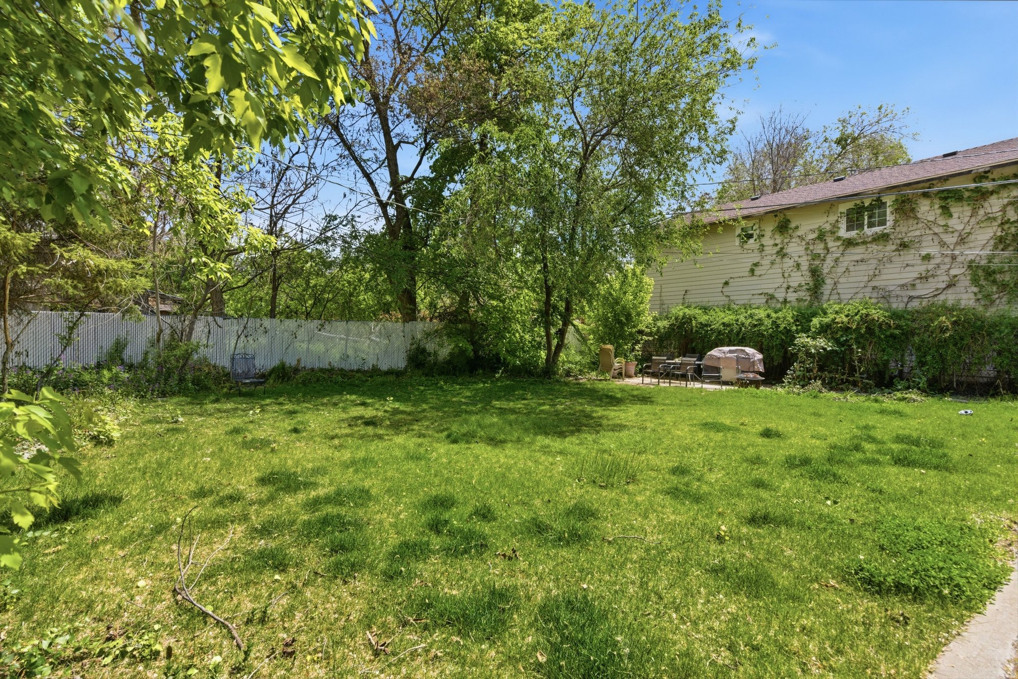 PINEVIEW CONDOMINIUM - Residential