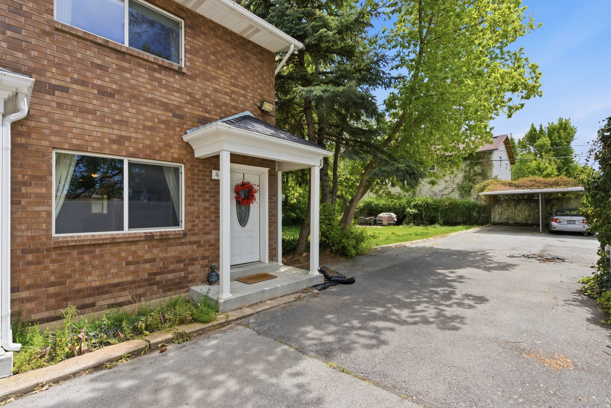 PINEVIEW CONDOMINIUM - Residential