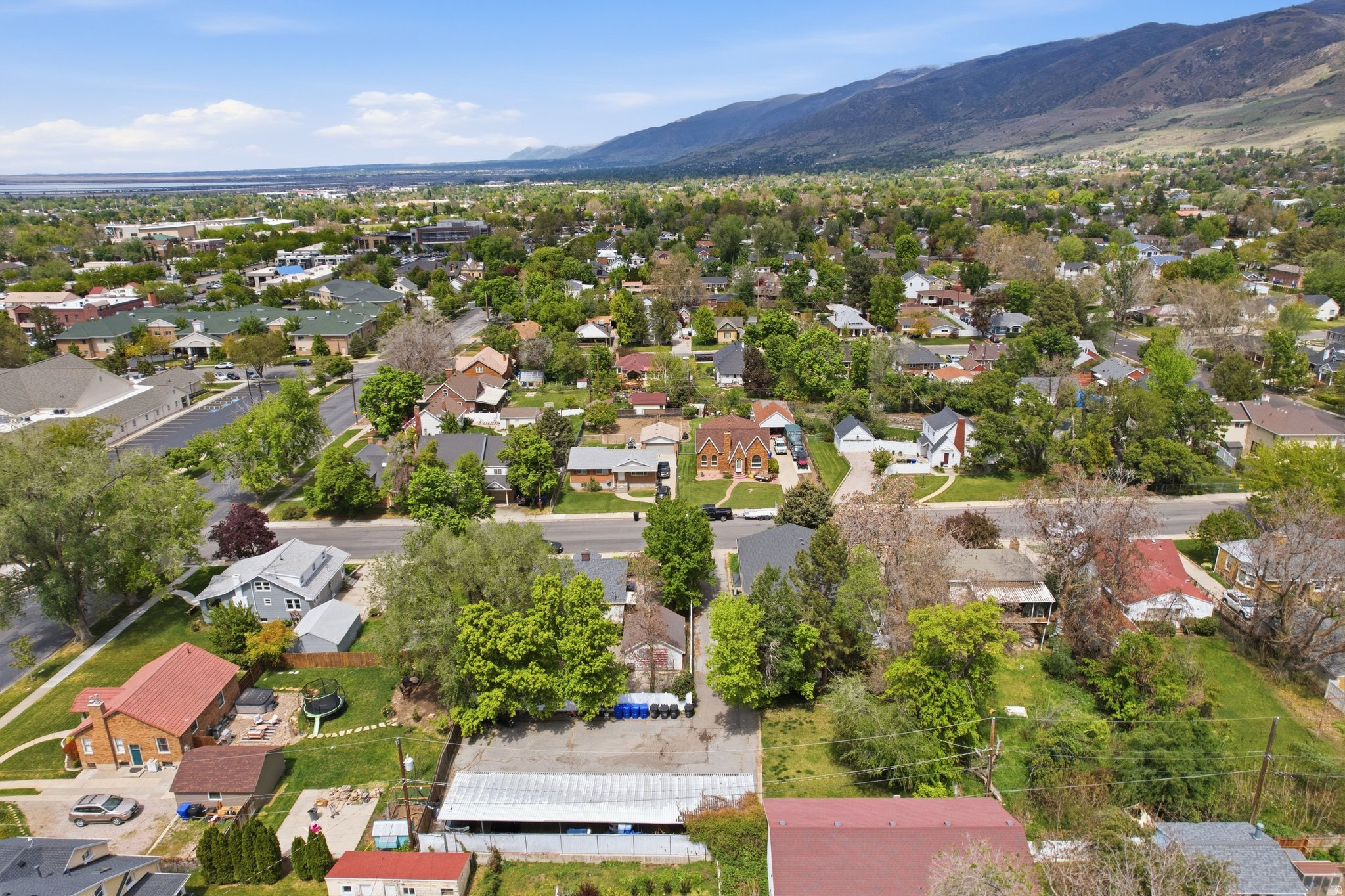 PINEVIEW CONDOMINIUM - Residential