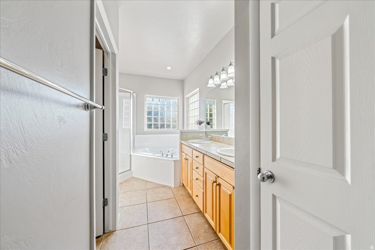 RIVER CREST TH 1 - Residential