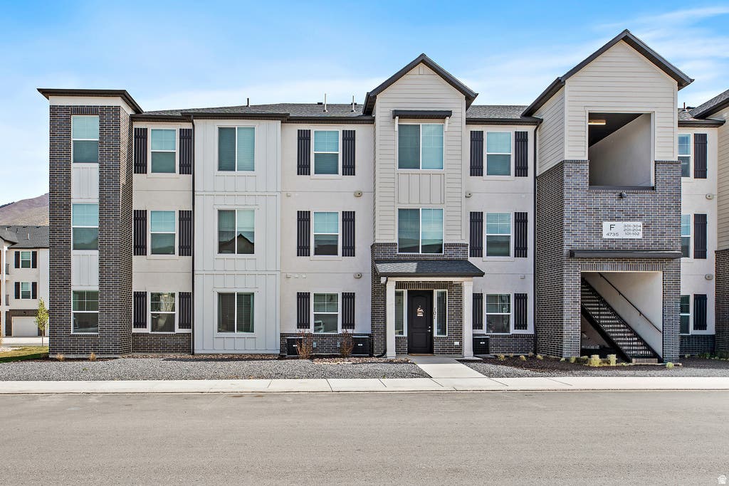 Photo of 4735 S ALDER DRIVE DR #F101, Mapleton, UT 84664 (MLS # 2175814)