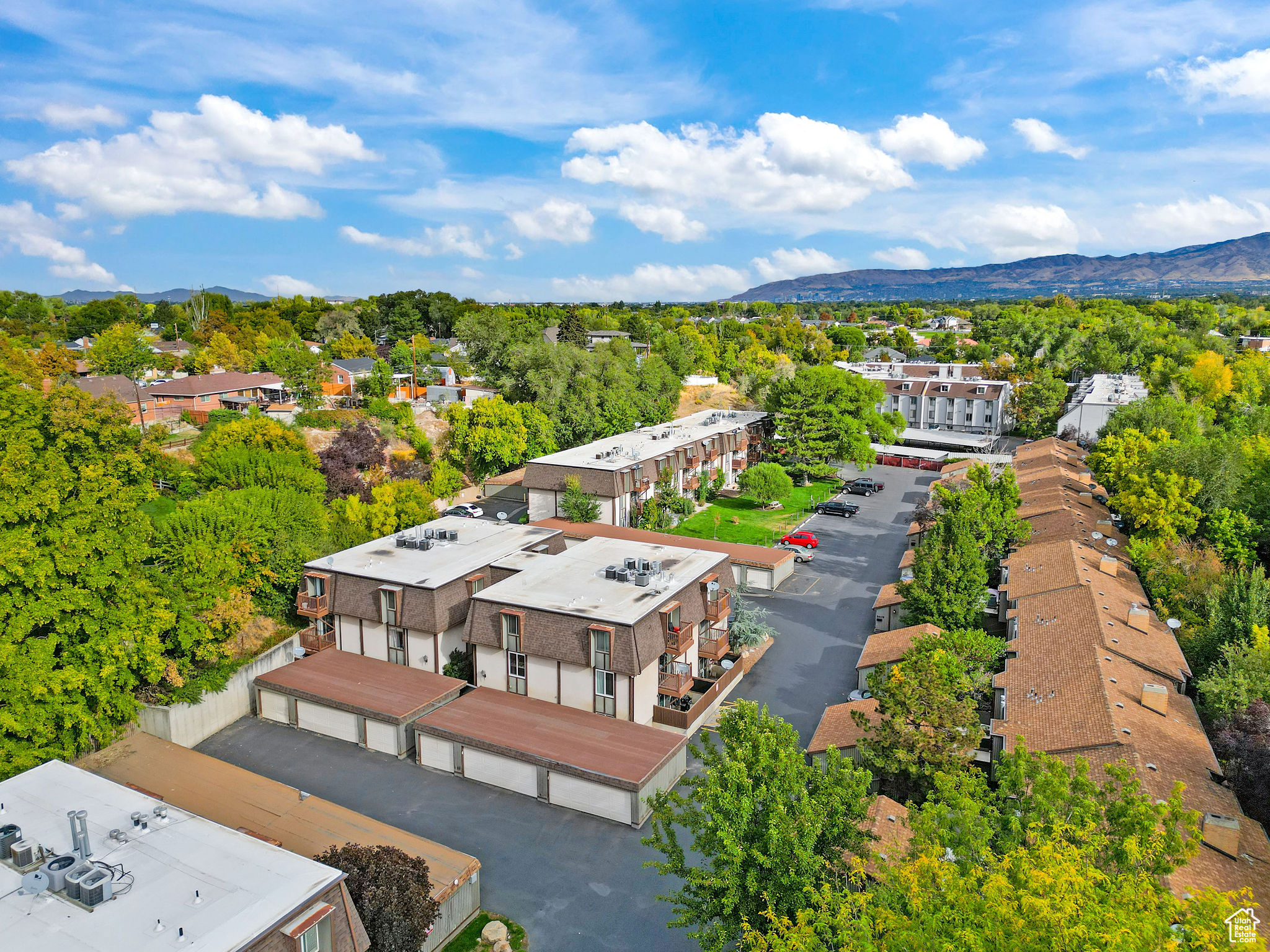 THE WILLOWS - Residential