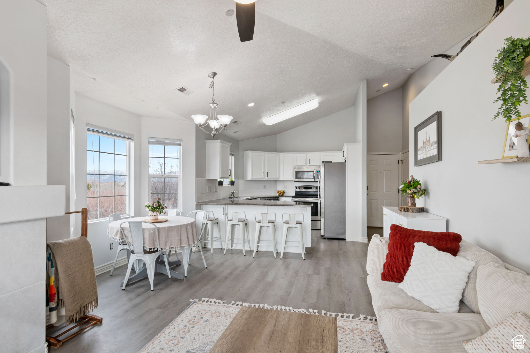 6828 S Clayton Way #9, West Jordan, Utah image 3