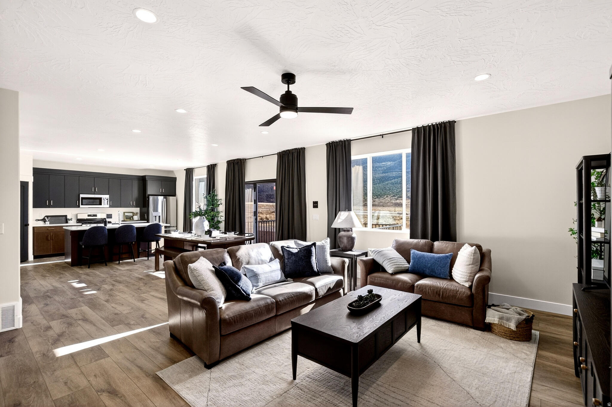 BLACK SAGE - Residential