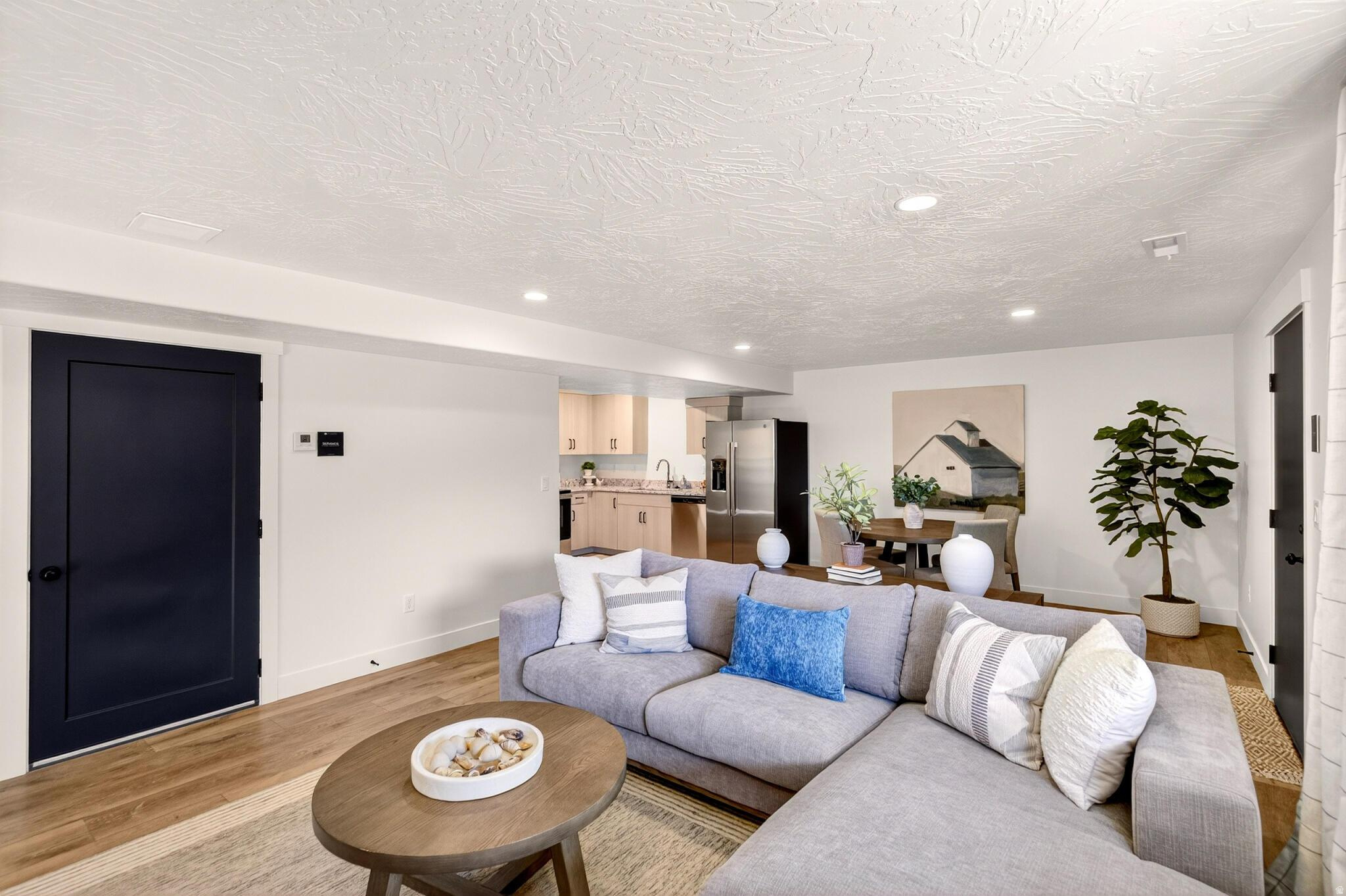 BLACK SAGE - Residential