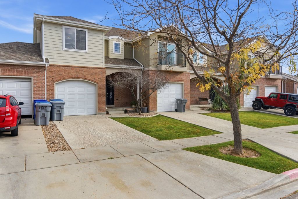Photo of 1496 N JUNE, Saratoga Springs, UT 84045 (MLS # 2124530)