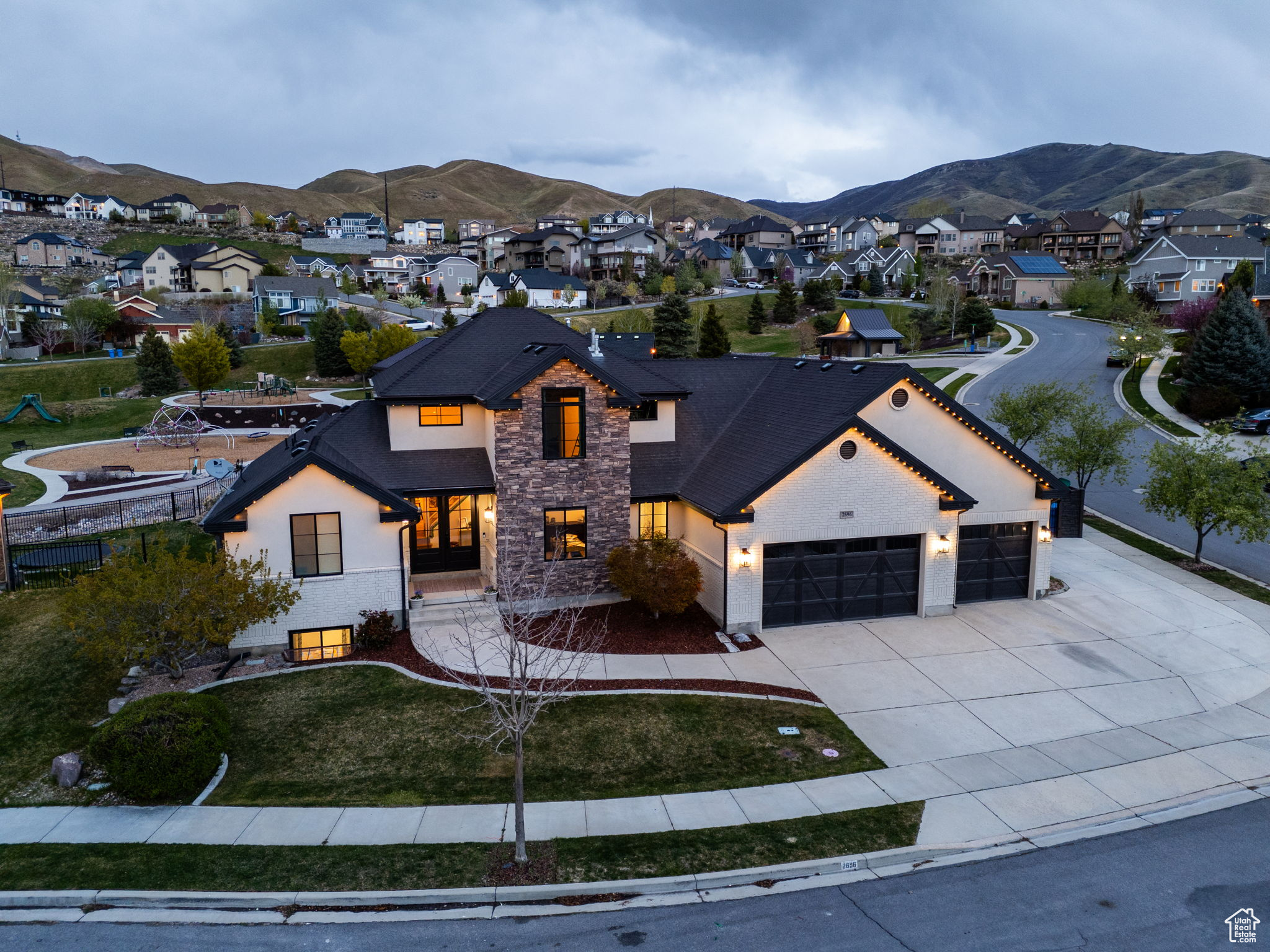 2696 W Red Robin Ct, Lehi, Utah image 2