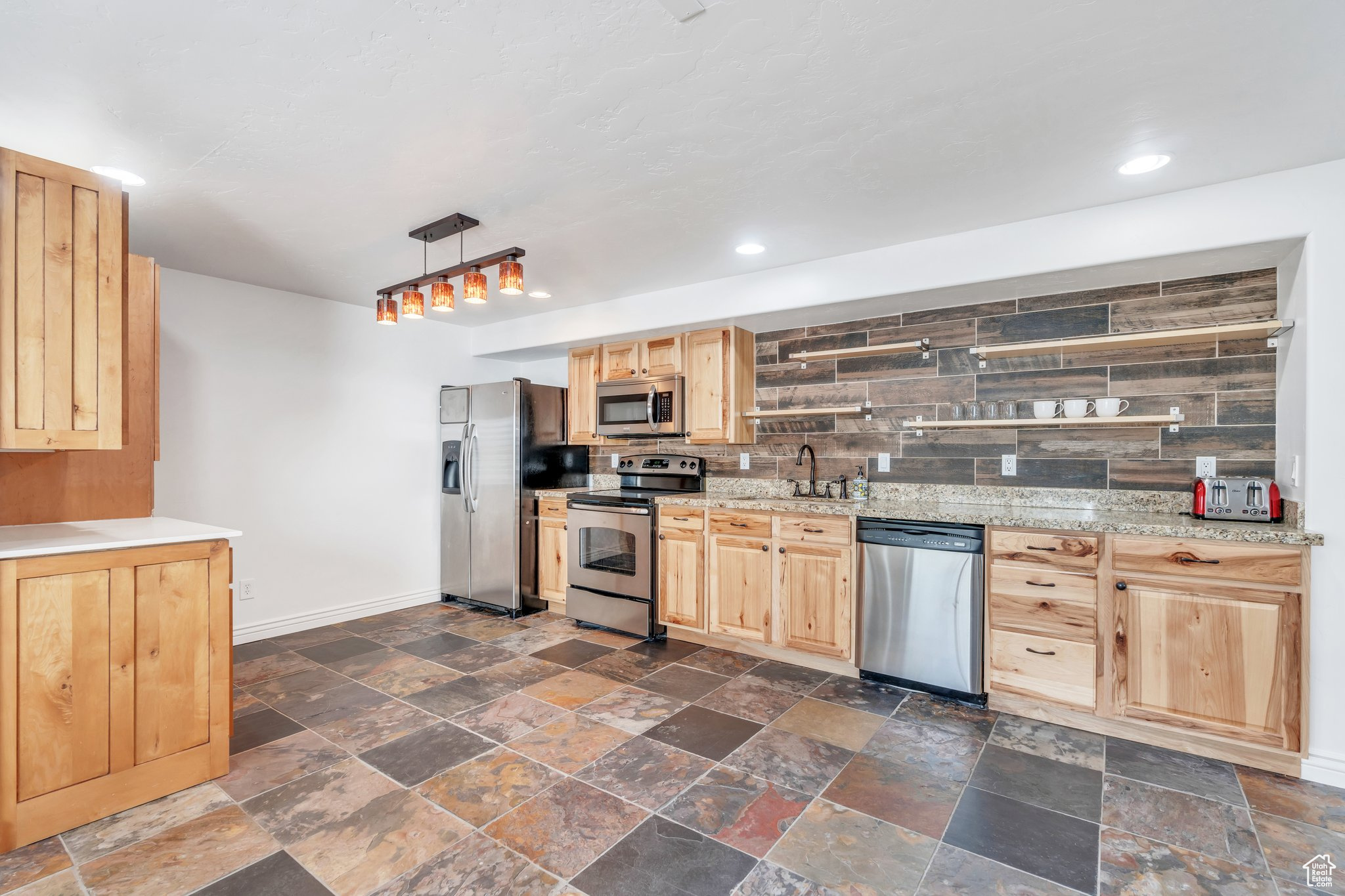 2696 W Red Robin Ct, Lehi, Utah image 27