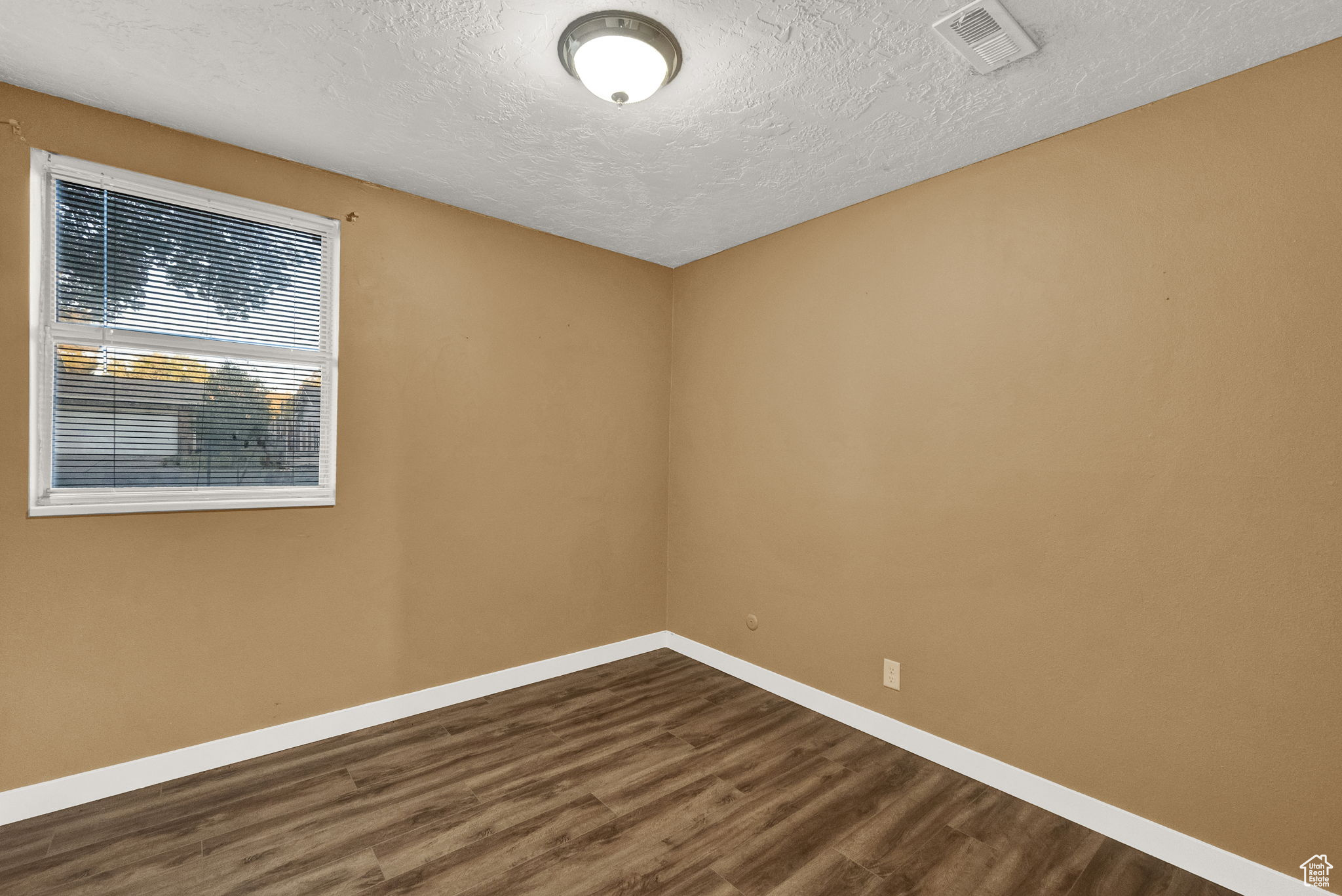 WOOD CREST - Residential