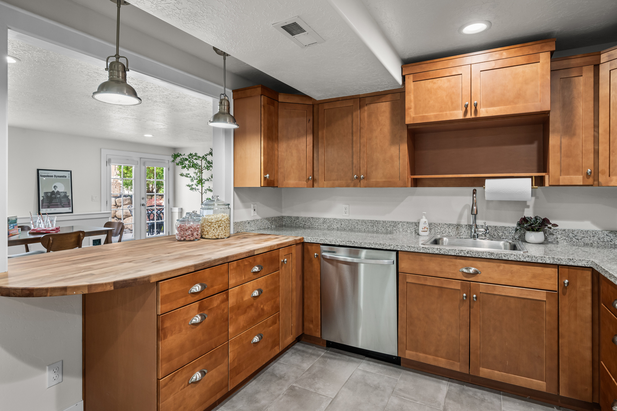 QUAIL HOLLOW - Residential