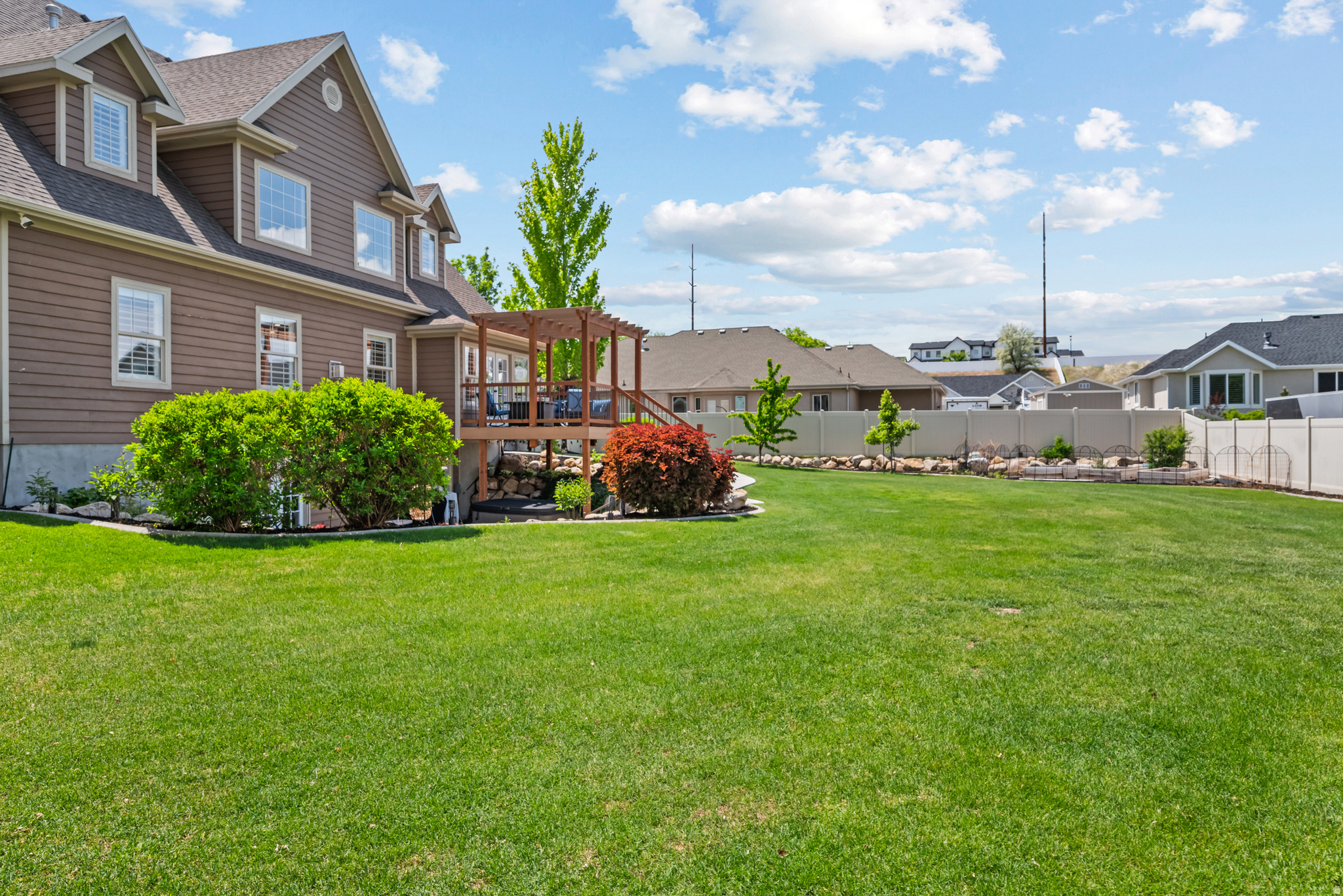 QUAIL HOLLOW - Residential