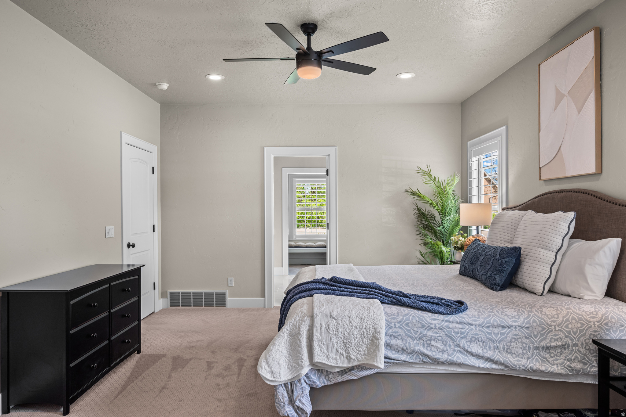 QUAIL HOLLOW - Residential