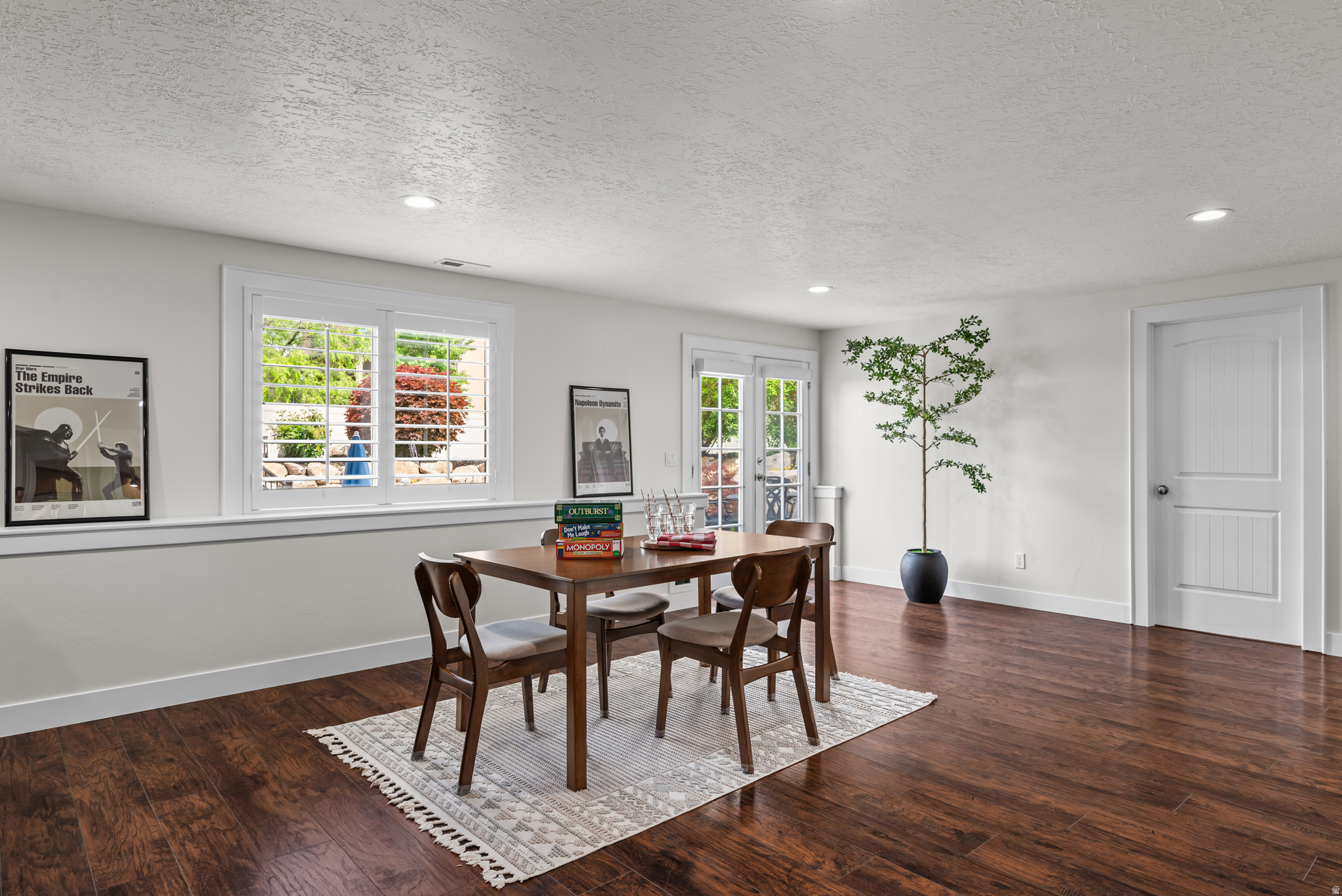 QUAIL HOLLOW - Residential