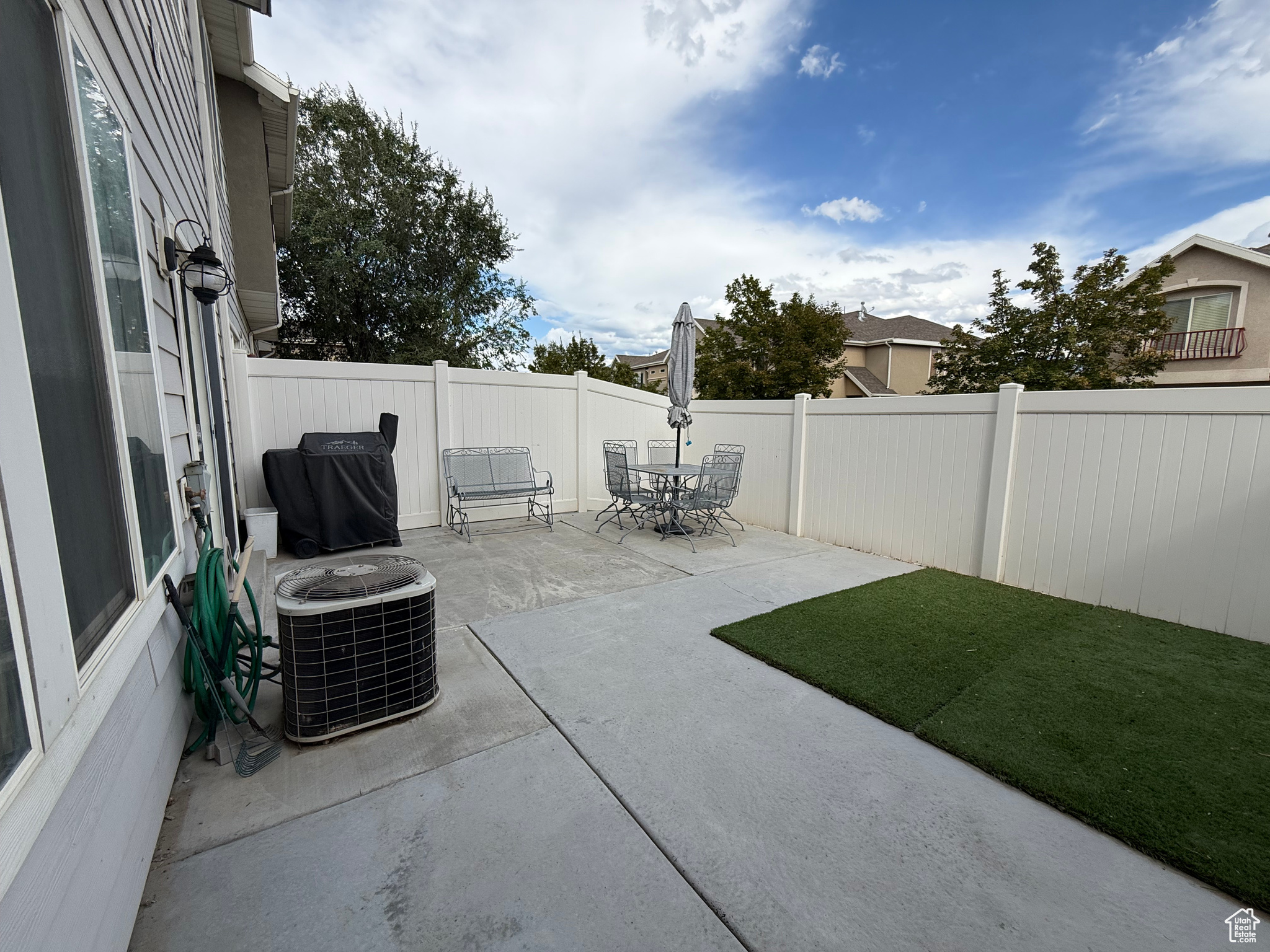 VINTAGE ON THE BLUFFS - Residential