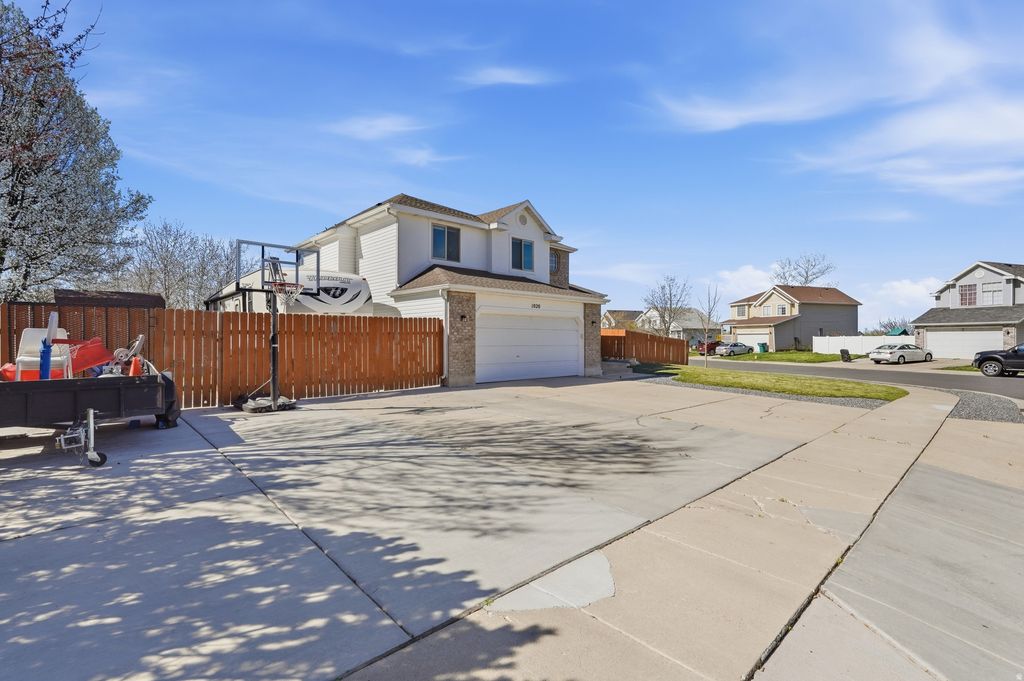 Photo of 1020 E 1500 N, Layton, UT 84040 (MLS # 2146262)