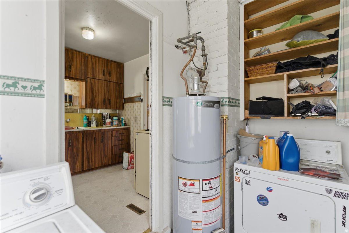 VILLAGE GARDENS - Residential