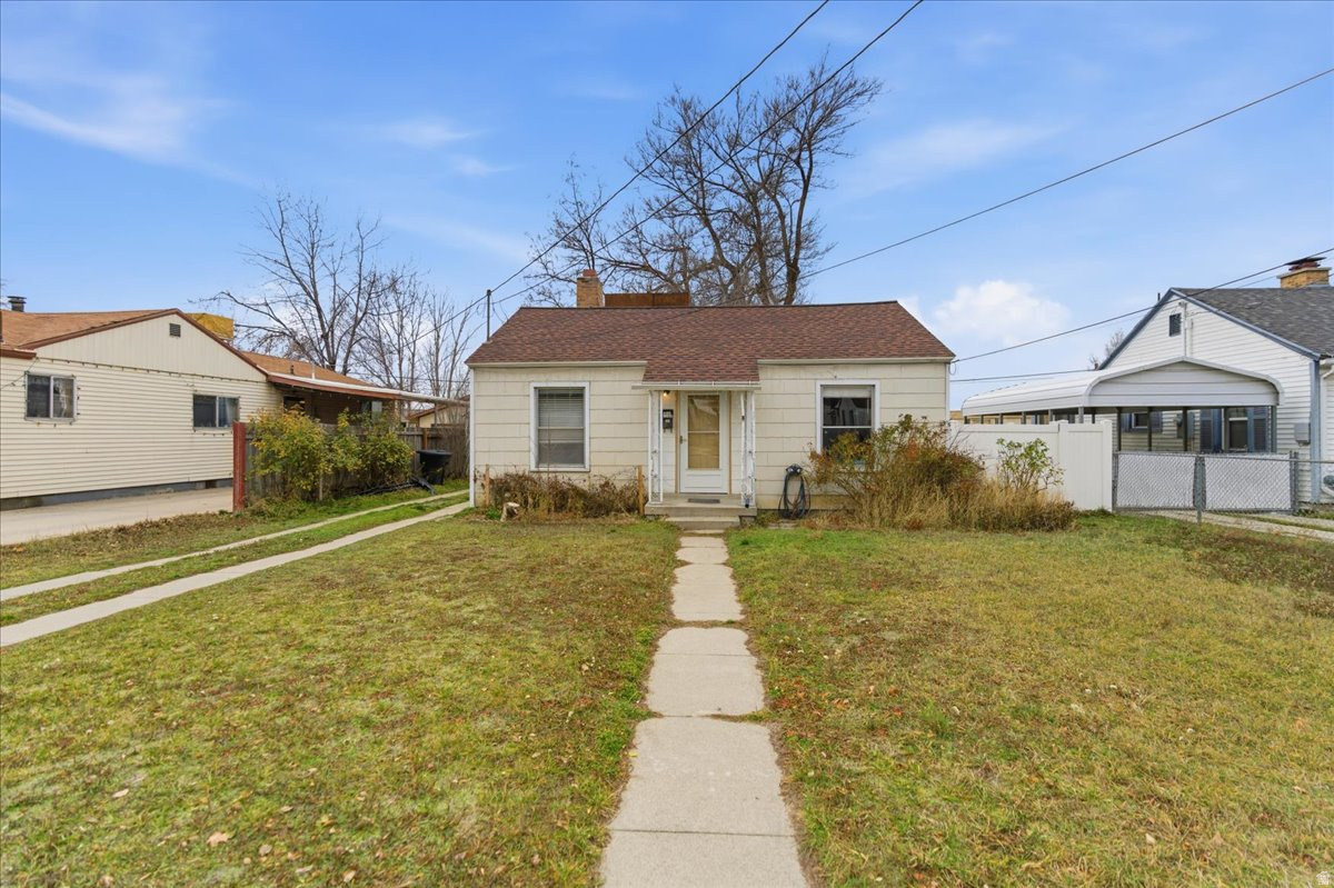 VILLAGE GARDENS - Residential