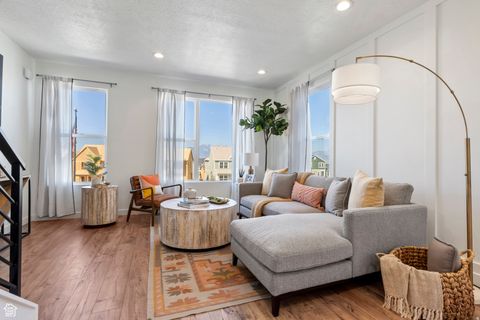 Tiny photo for 861 S MATHILDA DR #242, Saratoga Springs, UT 84045 (MLS # 2132451)