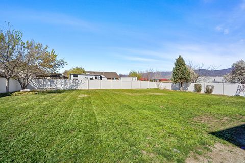 Tiny photo for 824 W SOUTHHAMPTON DR N, North Salt Lake, UT 84054 (MLS # 2147534)