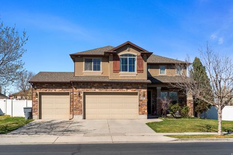 Photo of 824 W SOUTHHAMPTON DR N, North Salt Lake, UT 84054 (MLS # 2147534)