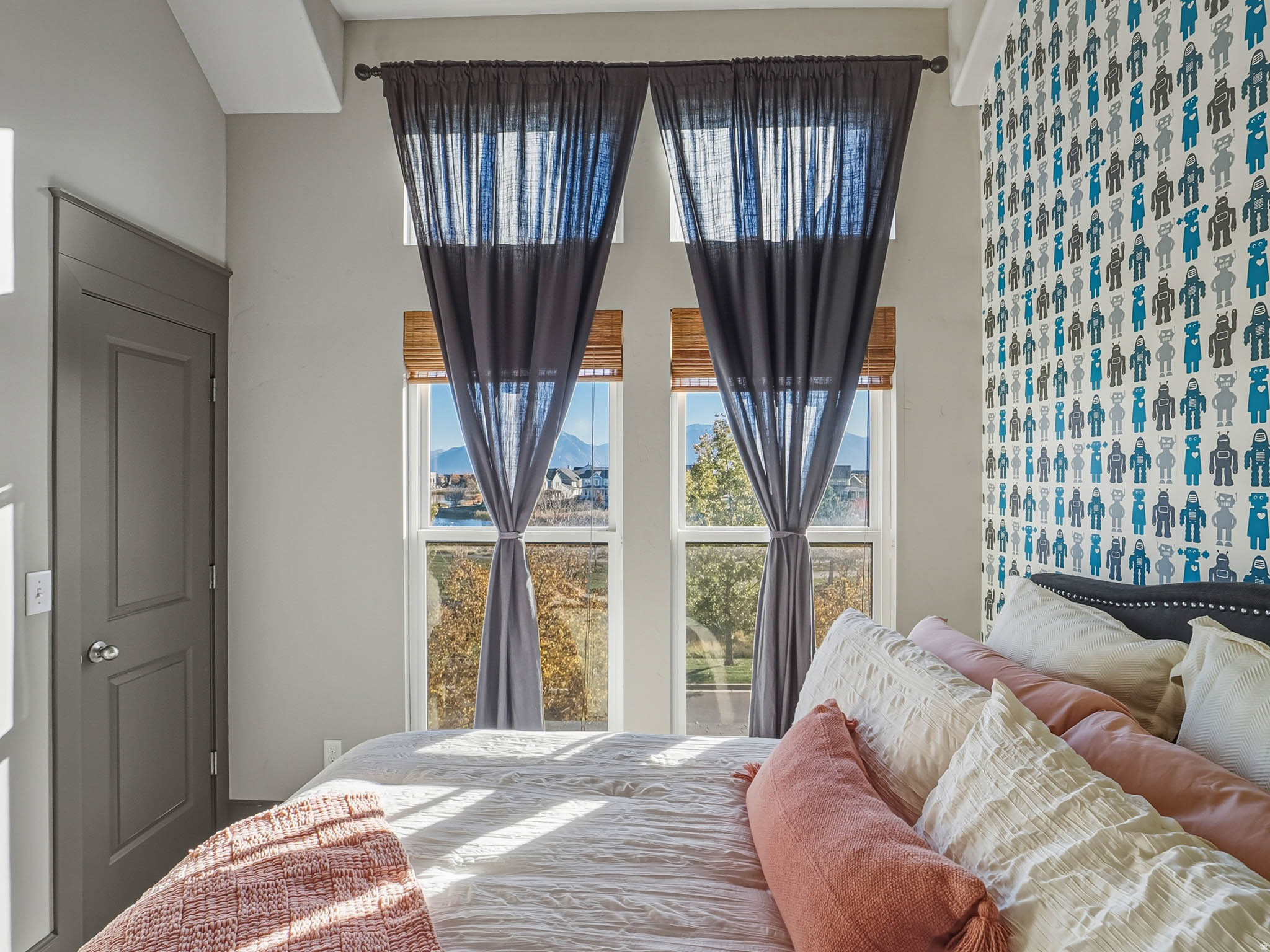 DAYBREAK - Residential