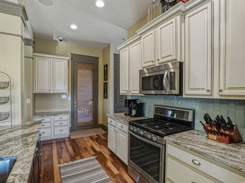 Tiny photo for 10566 S LAKE AVE, South Jordan, UT 84009 (MLS # 2120889)