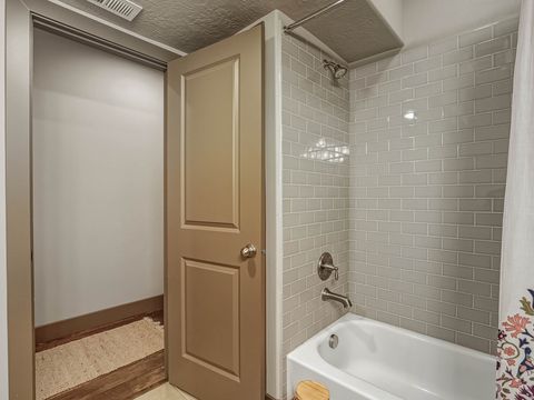 Tiny photo for 10566 S LAKE AVE, South Jordan, UT 84009 (MLS # 2120889)