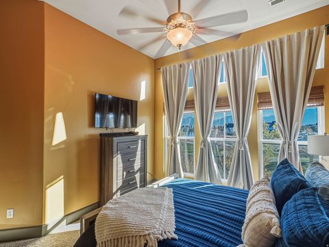 Tiny photo for 10566 S LAKE AVE, South Jordan, UT 84009 (MLS # 2120889)