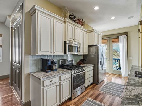 Tiny photo for 10566 S LAKE AVE, South Jordan, UT 84009 (MLS # 2120889)