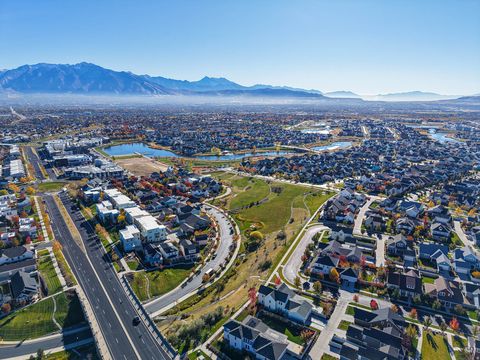 Tiny photo for 10566 S LAKE AVE, South Jordan, UT 84009 (MLS # 2120889)