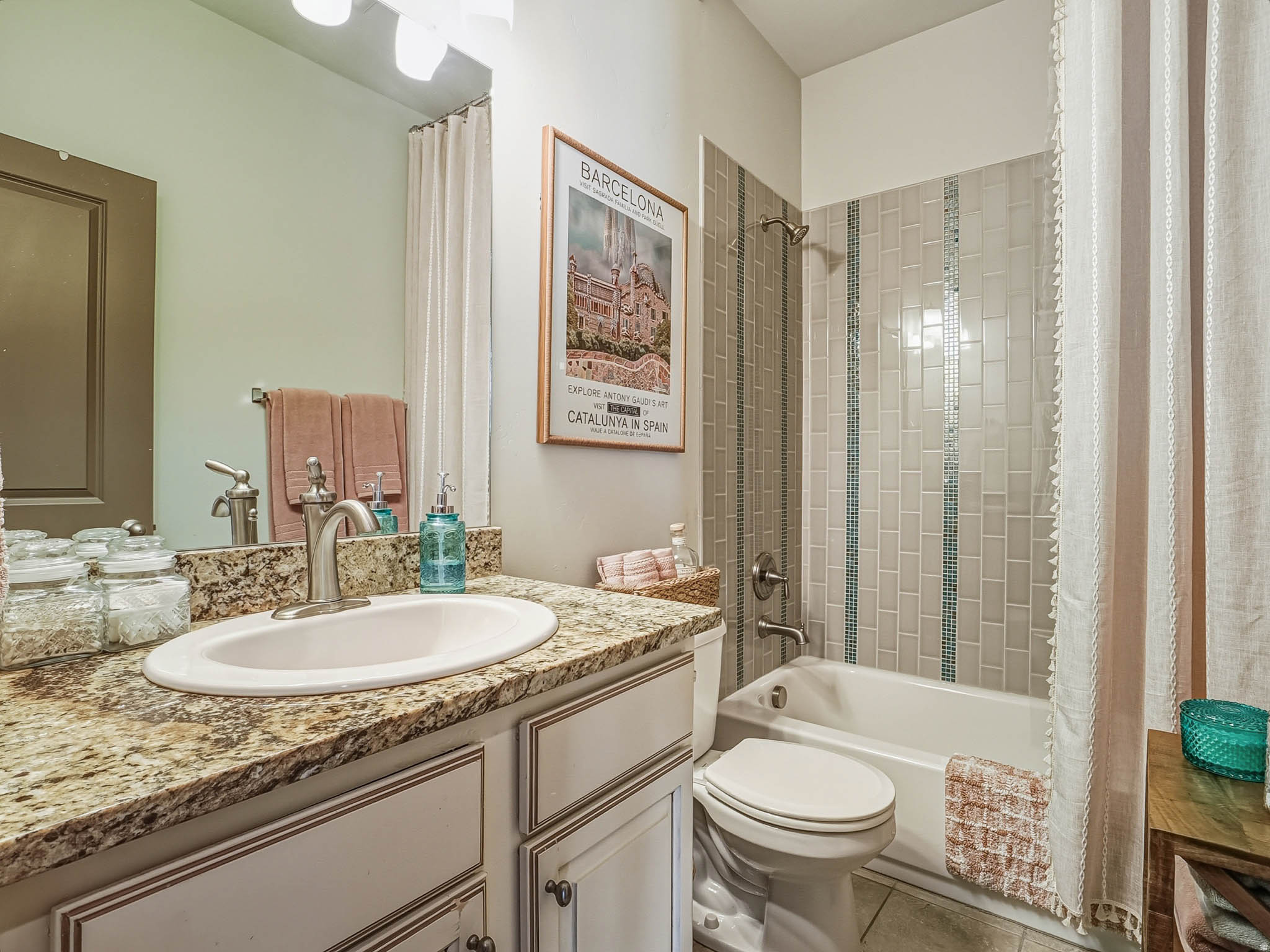 DAYBREAK - Residential