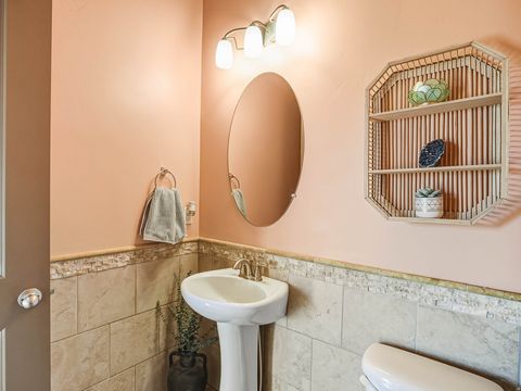 Tiny photo for 10566 S LAKE AVE, South Jordan, UT 84009 (MLS # 2120889)