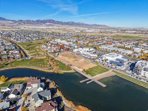 Tiny photo for 10566 S LAKE AVE, South Jordan, UT 84009 (MLS # 2120889)